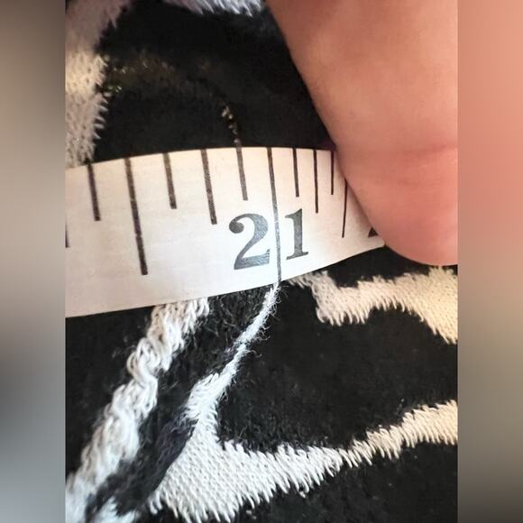 Zara longline jacquard top black and white abstract lines large fall - Picture 9 of 9